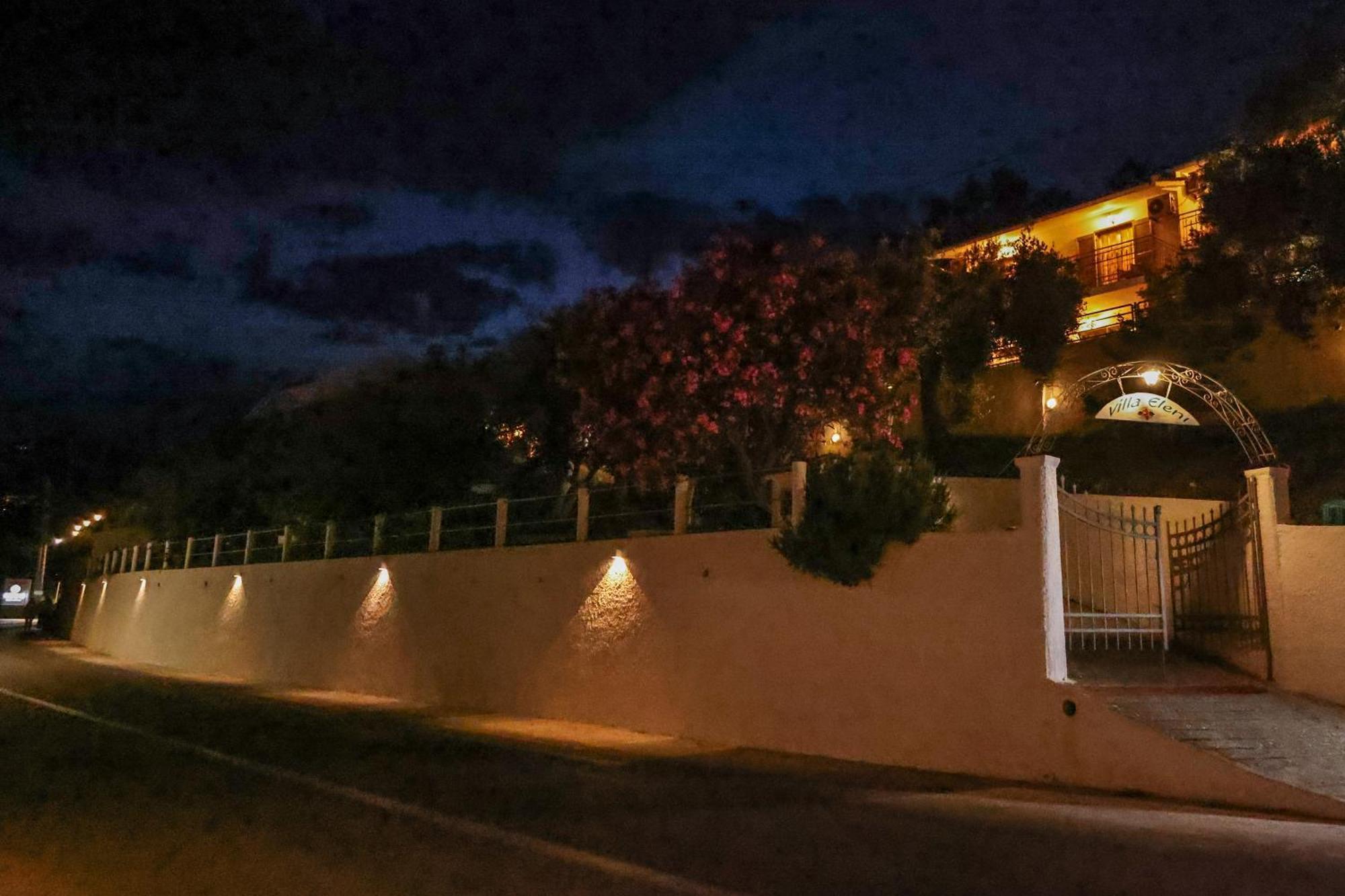 Studios Villa Eleni Platanias (Skiathos) Exterior foto