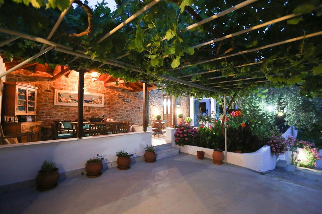 Studios Villa Eleni Platanias (Skiathos) Exterior foto