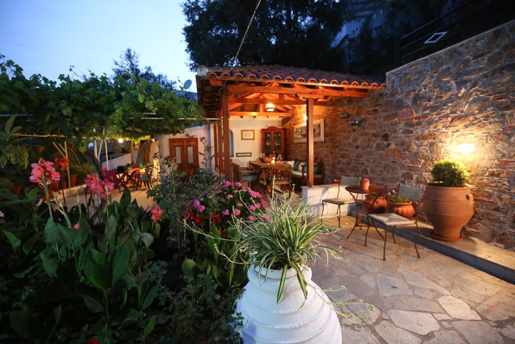 Studios Villa Eleni Platanias (Skiathos) Exterior foto