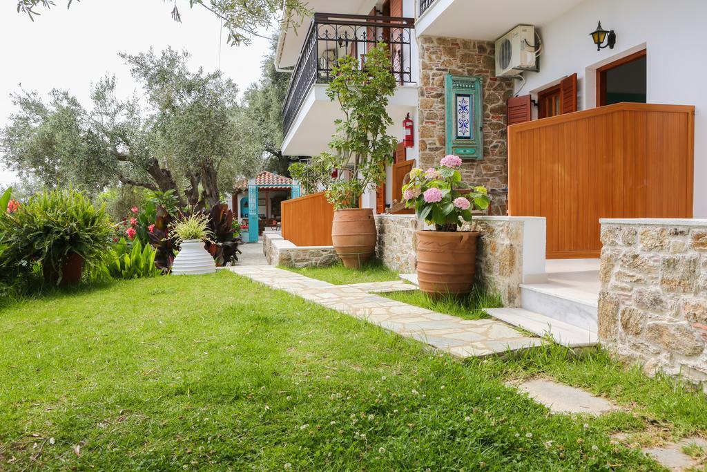 Studios Villa Eleni Platanias (Skiathos) Exterior foto