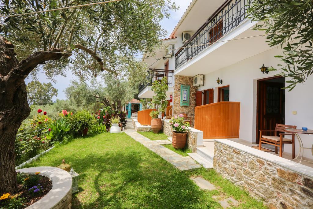 Studios Villa Eleni Platanias (Skiathos) Exterior foto